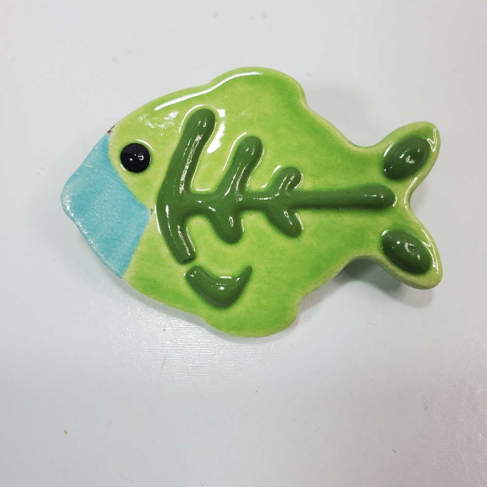 2001 Glazed Ceramic Signed Artist Key West Green Fish Brooch Pin Jewelry